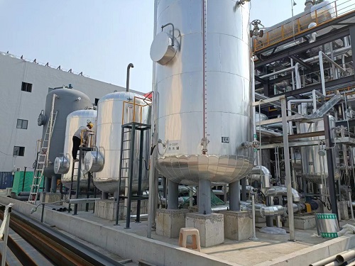 The application of magnetic level meter in alkaline cationic dyestuff industry